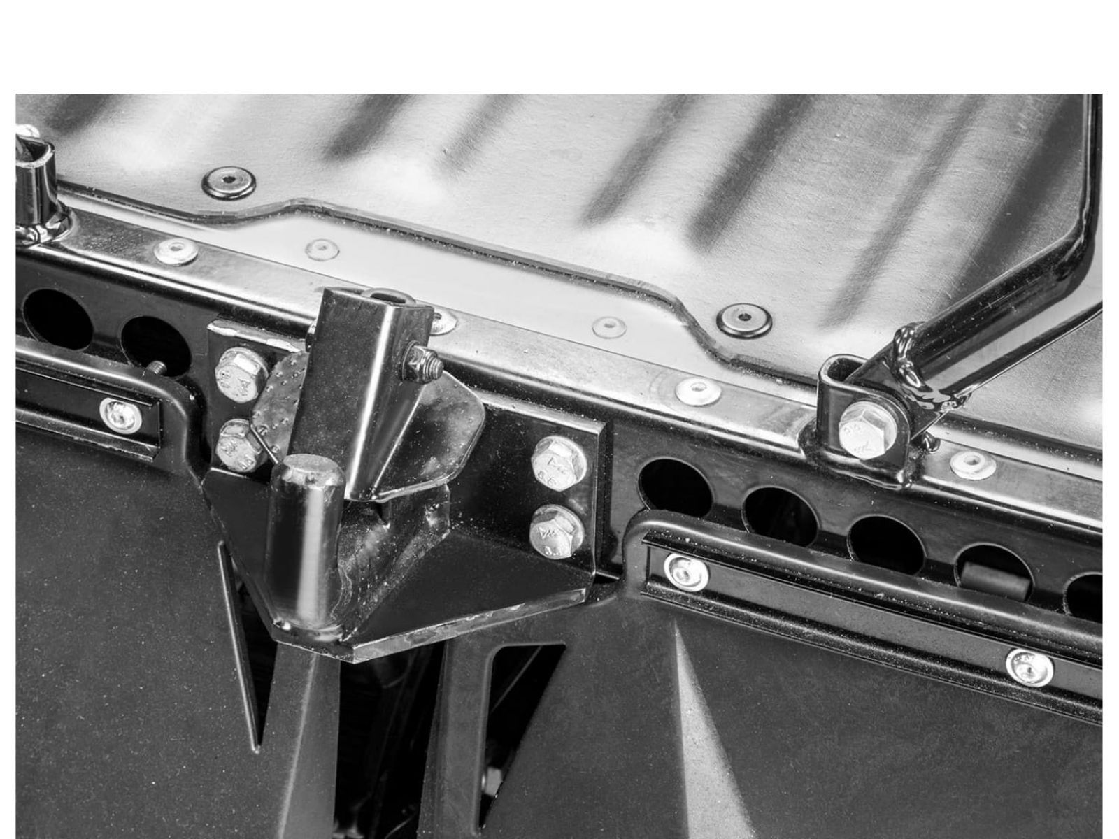 Снегоход STELS ЕРМАК 600L 2Т с 2-мя лыжами